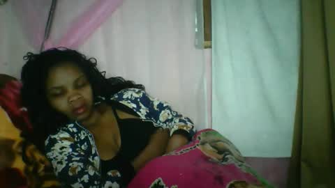 Snapshot of kiarah_69 chatting on 05-05-26, 03:25 kiarah 69 online show from 05-05-26, 03:25