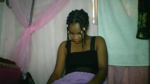 Snapshot of kiarah_69 chatting on 05-07-26, 06:41 kiarah 69 online show from 05-07-26, 06:41