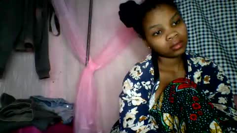 Snapshot of kiarah_69 chatting on 05-28-26, 05:05 kiarah 69 online show from 05-28-26, 05:05
