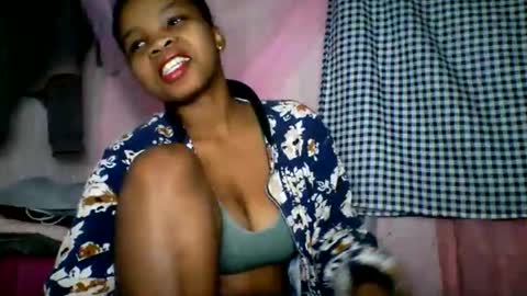 Snapshot of kiarah_69 chatting on 06-07-26, 09:02 kiarah 69 online show from 06-07-26, 09:02