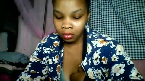 Snapshot of kiarah_69 chatting on 06-07-26, 09:07 kiarah 69 online show from 06-07-26, 09:07