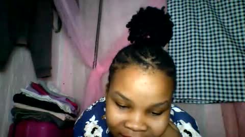 Snapshot of kiarah_69 chatting on 06-10-26, 06:40 kiarah 69 online show from 06-10-26, 06:40