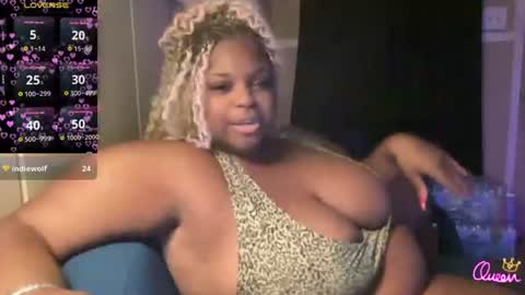 Snapshot of kiarasugars chatting on 06-22-26, 03:25 KiaraSugars online show from 06-22-26, 03:25