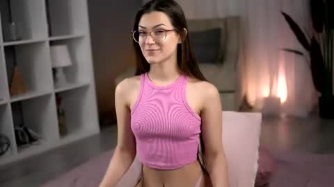 KlaraValez online show from 06-21-26, 05:43