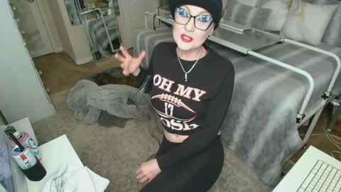 Kia Rose online show from 11-21-25, 12:10