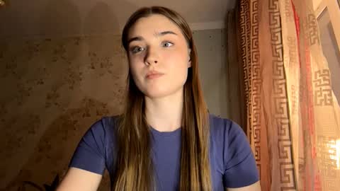 Ola my name is Lissa  Lets hit 10 Thumbs Up together   online show from 02-02-26, 02:16