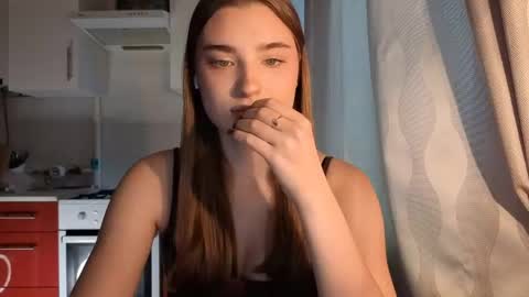 Snapshot of kierstentates chatting on 05-29-26, 02:15 Ola my name is Lissa Lets hit 10 Thumbs Up together online show from 05-29-26, 02:15