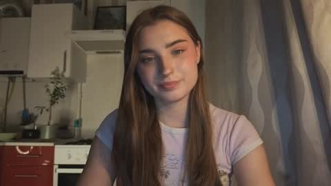 Snapshot of kierstentates chatting on 06-01-26, 03:47 Ola my name is Lissa Lets hit 10 Thumbs Up together online show from 06-01-26, 03:47