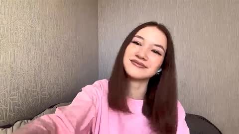 Kimi online show from 10-19-25, 05:41