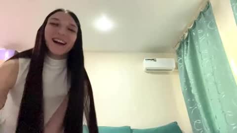 Lea online show from 05-12-26, 07:49