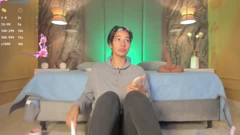 Snapshot of kiiimthompson chatting on 02-16-25, 01:05 Kim Thompson online show from 02-16-25, 01:05