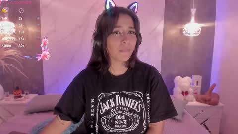 Snapshot of kiiimthompson chatting on 10-10-25, 10:20 Kim Thompson online show from 10-10-25, 10:20