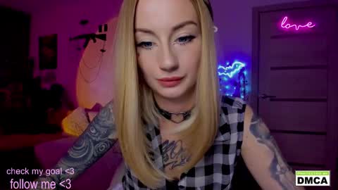 Kiki online show from 11-18-25, 11:15