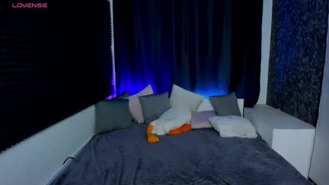 Kiki online show from 12-10-24, 01:11