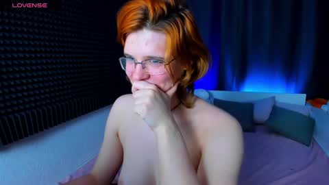 Kiki online show from 12-16-24, 01:11