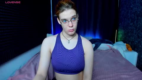 Kiki online show from 01-14-25, 10:27