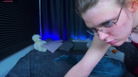 Kiki online show from 02-14-25, 04:31