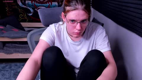 Kiki online show from 02-21-25, 04:48