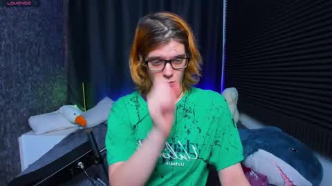 Kiki online show from 02-25-25, 10:15