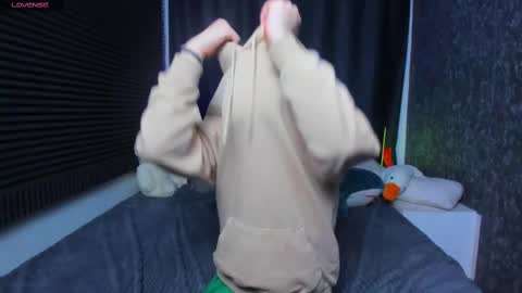 Kiki online show from 02-27-25, 10:37