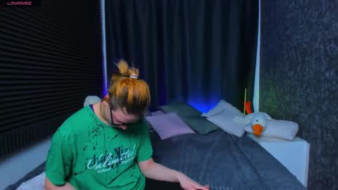 Kiki online show from 02-27-25, 01:38