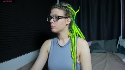 Kiki online show from 09-25-25, 10:08