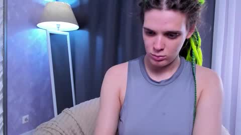 Kiki online show from 10-18-25, 10:05