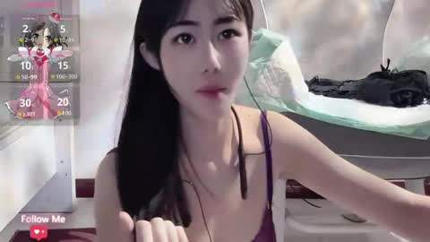 Snapshot of kiki_loveu chatting on 12-20-24, 01:00 kiki_loveu online show from 12-20-24, 01:00