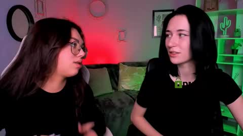 Snapshot of kiki_swan chatting on 03-11-25, 07:26 kiki_swan online show from 03-11-25, 07:26