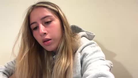 Snapshot of kikibae2 chatting on 11-03-25, 11:26 kikibae2 online show from 11-03-25, 11:26