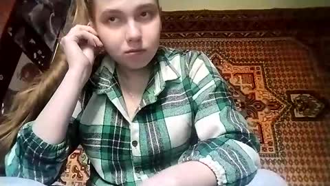 kikibang_ online show from 11-11-25, 08:14