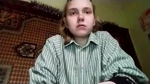 kikibang_ online show from 12-21-25, 10:22