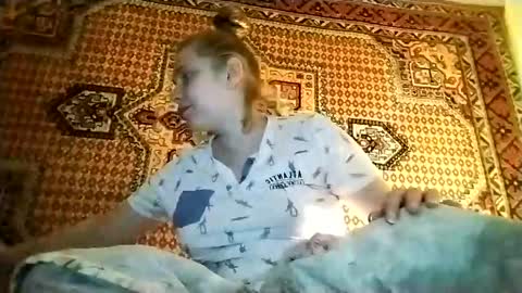 kikibang_ online show from 04-12-26, 06:57