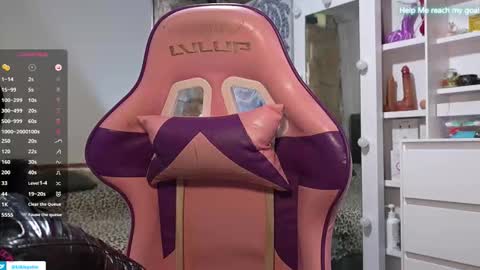 Snapshot of kikilepetite chatting on 10-07-25, 07:11 kiki online show from 10-07-25, 07:11