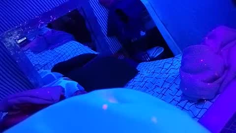 kikilovespartylights online show from 11-29-25, 11:24