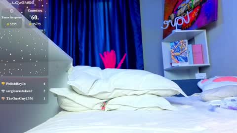 Kiki online show from 05-15-26, 11:23