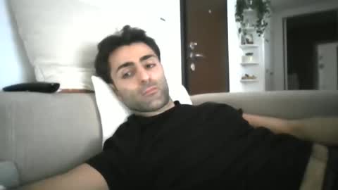 Snapshot of kikkus01 chatting on 03-11-25, 02:40 kikkus01 online show from 03-11-25, 02:40