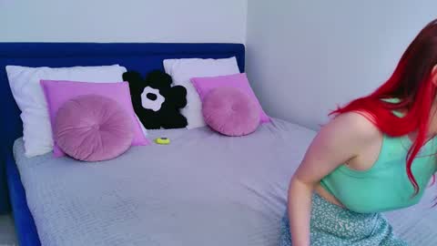 Snapshot of kim___red chatting on 01-31-26, 07:11 Kim online show from 01-31-26, 07:11