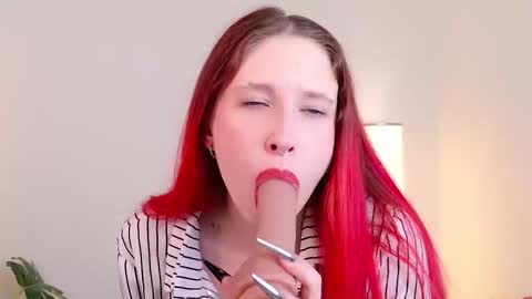 Snapshot of kim___red chatting on 02-23-26, 09:34 Kim online show from 02-23-26, 09:34