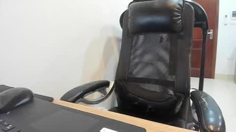 Kim online show from 11-26-25, 06:58