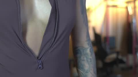 Kim online show from 11-22-25, 12:59