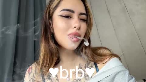 Kim online show from 11-12-25, 08:19