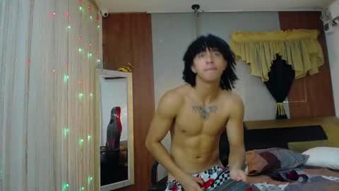 Snapshot of kim_curly_ chatting on 03-05-26, 04:25 KIM online show from 03-05-26, 04:25