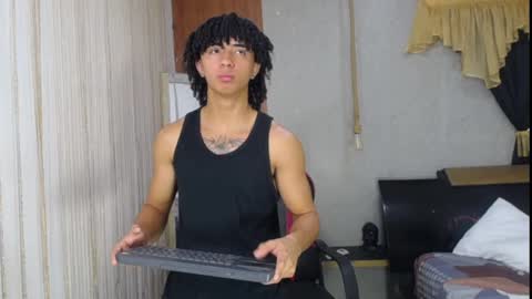 Snapshot of kim_curly_ chatting on 03-11-26, 02:34 KIM online show from 03-11-26, 02:34