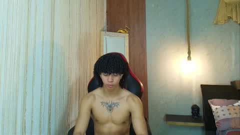 Snapshot of kim_curly_ chatting on 03-18-26, 02:20 KIM online show from 03-18-26, 02:20