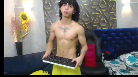 Snapshot of kim_curly_ chatting on 04-01-26, 05:19 KIM online show from 04-01-26, 05:19