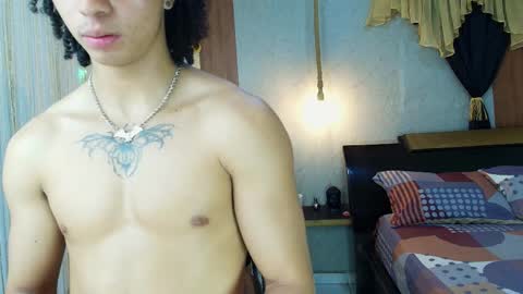 Snapshot of kim_curly_ chatting on 04-10-26, 04:17 KIM online show from 04-10-26, 04:17