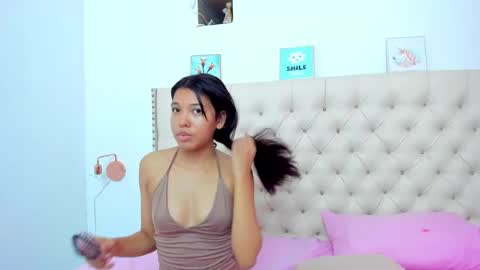 Snapshot of kim_eli chatting on 01-03-25, 07:39 kim_eli online show from 01-03-25, 07:39