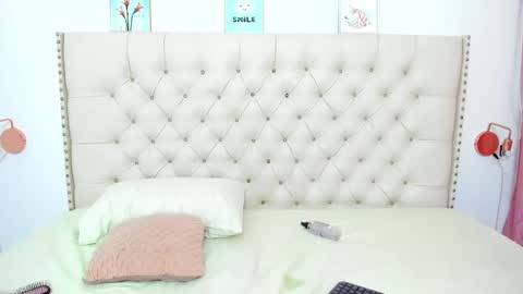 Snapshot of kim_eli chatting on 01-06-25, 07:45 kim_eli online show from 01-06-25, 07:45