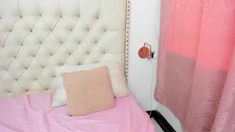 Snapshot of kim_eli chatting on 02-12-25, 08:18 kim_eli online show from 02-12-25, 08:18